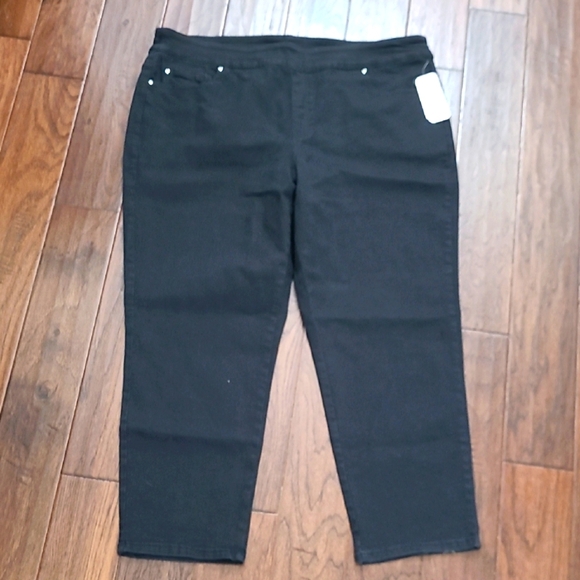 NWT Allison Daley Black Slim Straight Pullon Jeans size 24W - Picture 1 of 8